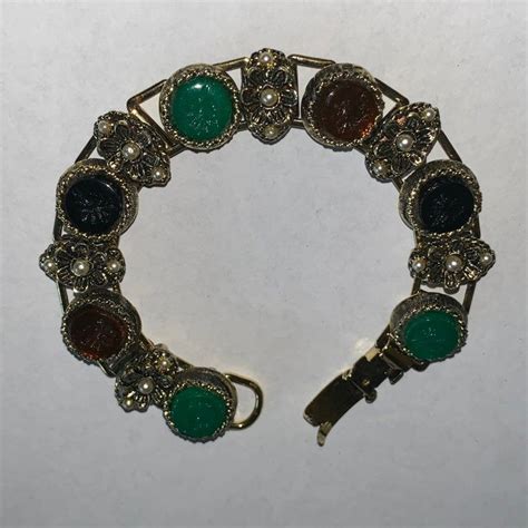 Unique beautiful vintage costume bracelet! This item was purchased from a woman who collected ...