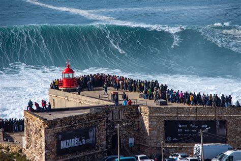 Nazarè: un pittoresco borgo tra onde giganti e autentiche emozioni ...