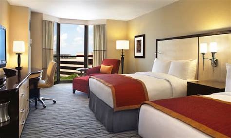 Rosemont Hotel Rooms - Rosemont Hilton Hotel near O'Hare ORD