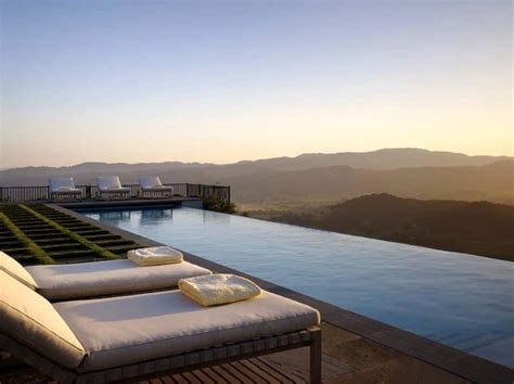 Infinity Edge Pool: The Ultimate Luxury