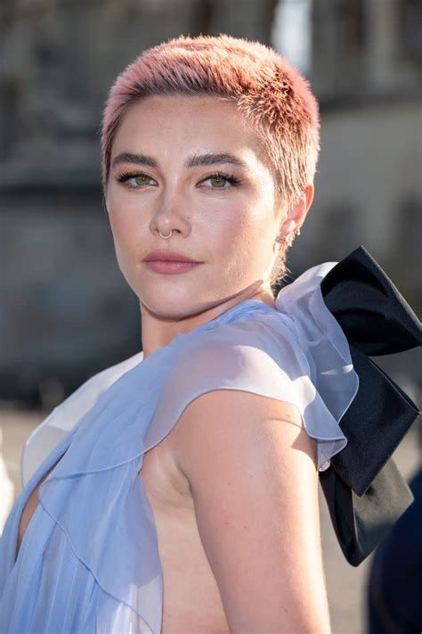 Florence Pugh Debuts Bold Pink Buzz Cut At Valentino Show