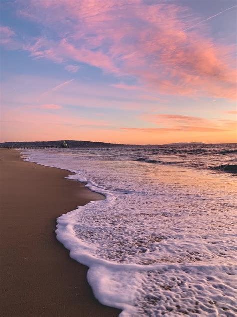 Sunset in Manhattan Beach, CA [OC] [3004x4006] : r/EarthPorn