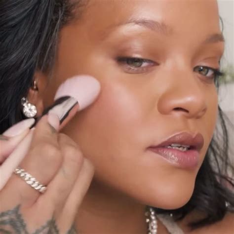 Rihanna’s No-Makeup Makeup Beauty Tutorial Is the Best