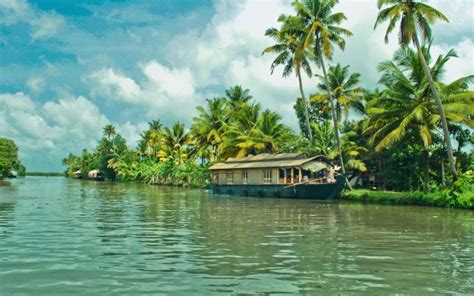 3 Nights Alleppey Backwaters Package | Kerala Backwaters Honeymoon Package