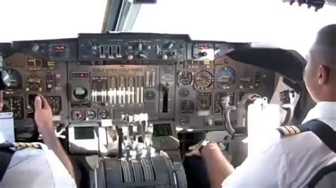 Boeing 747-300 Takeoff Cockpit View - video Dailymotion