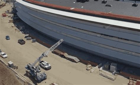 Drone video puts Apple's monstrous spaceship into perspective