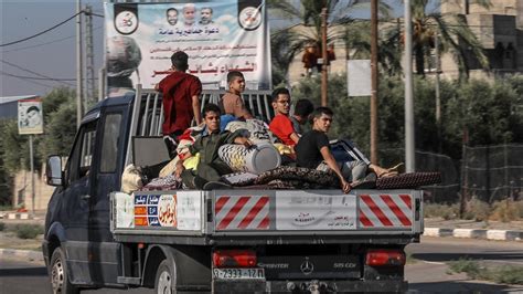 Palestinians in Gaza flee north, die in Israeli bombing in south