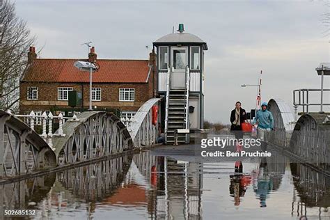 Cawood Bridge Photos et images de collection - Getty Images