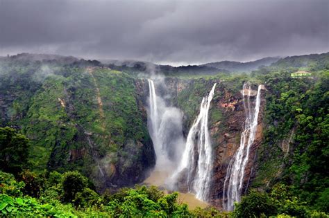 Jog Falls - Most Beautiful Waterfall in Karnataka - MustVisitPlace.com