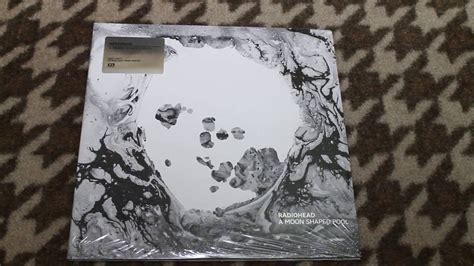 UNBOXING: RADIOHEAD "A MOON SHAPED POOL" VINYL - YouTube