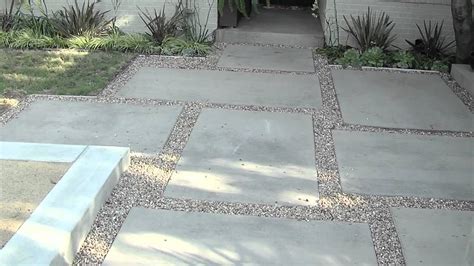 Large Pavers and Peat Gravel | Pea gravel patio, Gravel patio, Patio stones