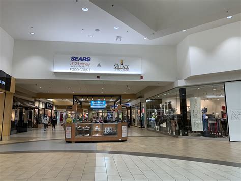 Spotsylvania Towne Centre interior - a photo on Flickriver