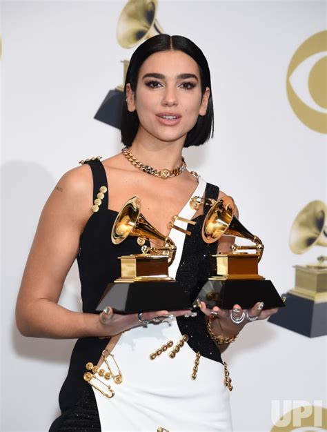 Photo: Dua Lipa wins awards at the 61st Grammy Awards in Los Angeles ...