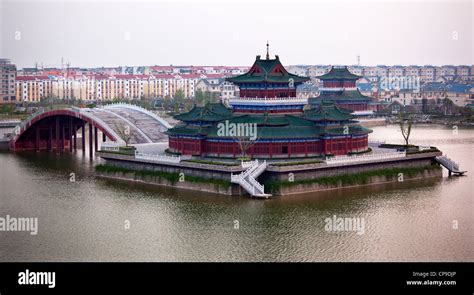 Ancient Temple Apartment Buildings Jinming Lake Kaifeng China Kaifeng ...