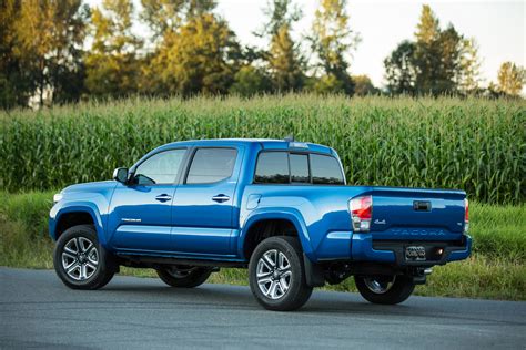 Toyota Tacoma (2016) - picture 6 of 9