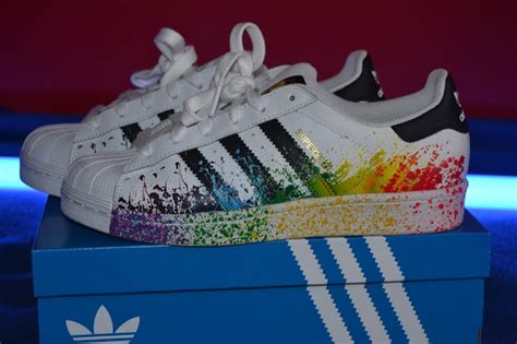 Syriously in Fashion: Adidas: SUPERSTAR - Pride Pack Collection