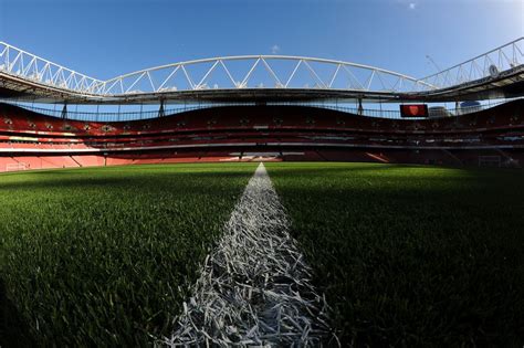 Visit The Emirates Stadium, The Headquarters of Arsenal FC - Traveldigg.com