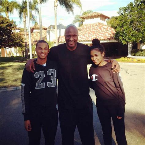 Lamar Odom Meets with Kids in First Post Since Rehab