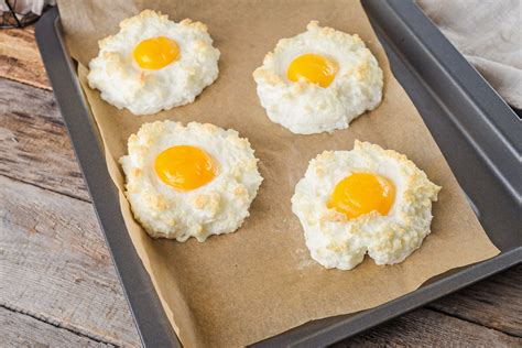 How to Make Fluffy Cloud Eggs