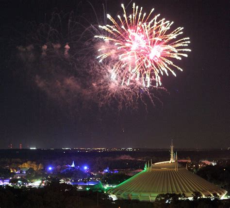 How To Watch Walt Disney World Fireworks From Outside Of The Parks ...