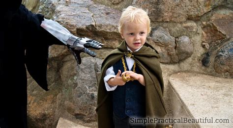 The Lord of the Rings Costumes | Simple Practical Beautiful