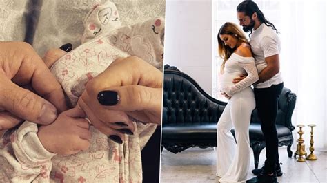 Becky Lynch, Seth Rollins Announce Birth Of First Child Roux, WWE ...