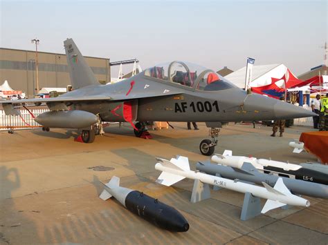 UAE to purchase 12 Chinese L-15 Light Combat-Trainer Aircraft - M5 Dergi