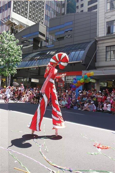 Auckland Santa Parade- love Christmas:) | New year's eve celebrations ...