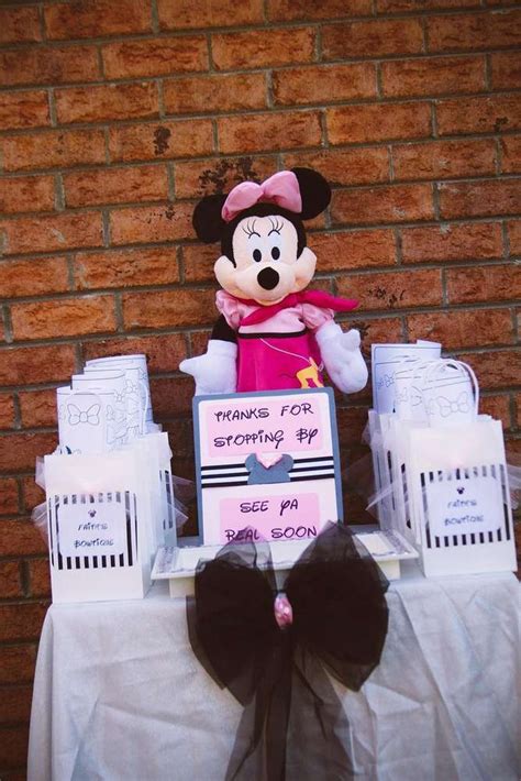 Minnie Mouse BOWtique Birthday Party Ideas | Photo 22 of 23 | Minnie ...