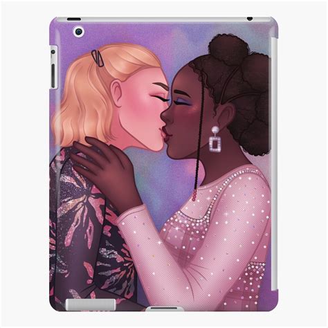 "Heartstopper Tara and Darcy kiss" iPad Case & Skin by opal-stars | Redbubble