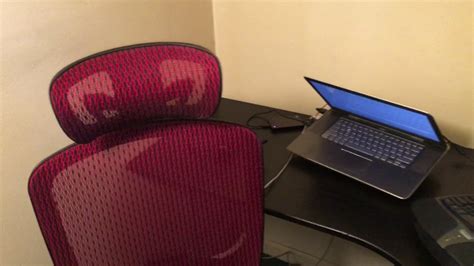Techni Mobili (RTA-4804l) L Shaped Desk Review + Staples Hyken Chair - YouTube