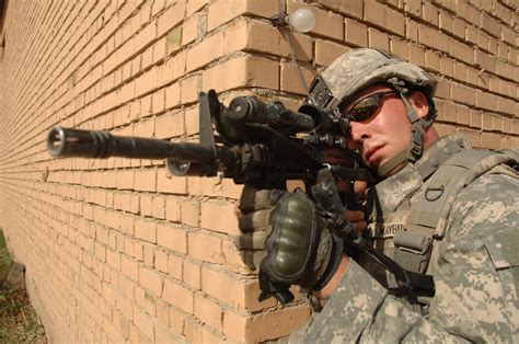 Back in 2008, the U.S. Army's M4 Rifle Failed Badly in a Tough Shootout ...