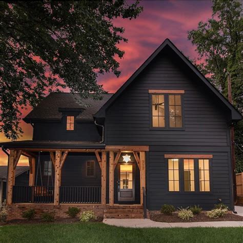 House Siding Colors: Trendy Choices for Every Style