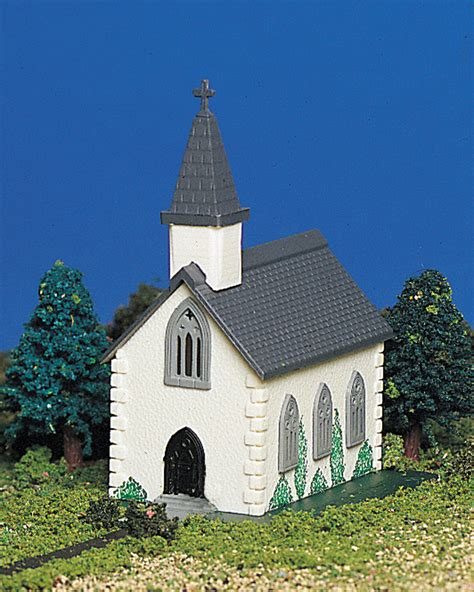 Bachmann 45815 N Country Church w/Figure