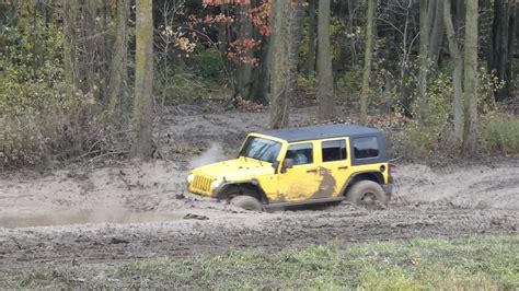 Jeeps Mudding - YouTube