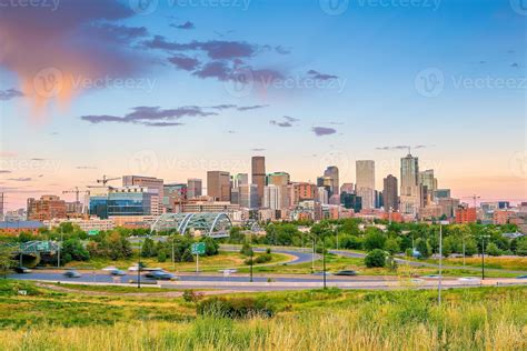 Denver downtown city skyline, cityscape of Colorado in USA 21853744 Stock Photo at Vecteezy