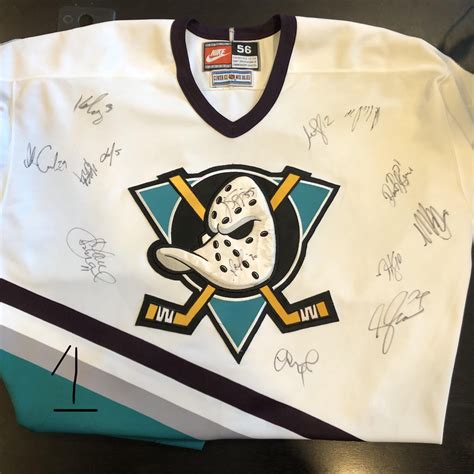 Help with autographs? : r/AnaheimDucks