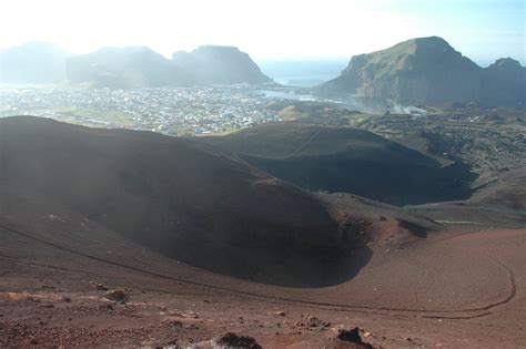 Eldfell – the youngster volcano | Adventures in geology - Karsten Eig