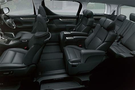 Toyota Vellfire 2021 Images - Check Interior & Exterior Photos | Oto