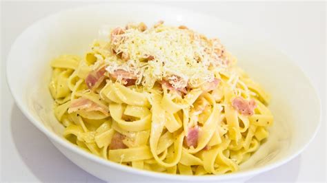 How To Make Fettuccine Carbonara - Video Recipe - YouTube