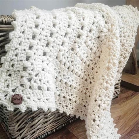 10 different granny square projects you can make with your favorite square