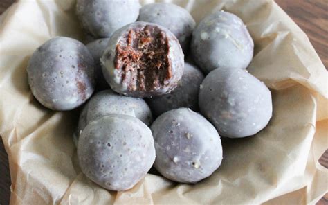 No-Bake Glazed Chocolate Doughnut Holes [Vegan, Gluten-Free] - One ...