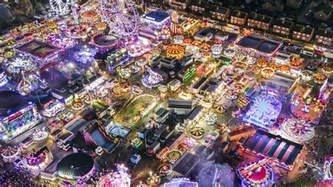 Hull Fair sees 'busiest day on record' - BBC News