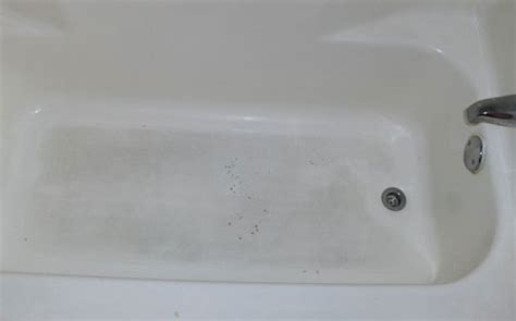 How to Repair a Fiberglass Tub Shower Surface