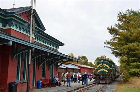 New England Fall Foliage Train Tours