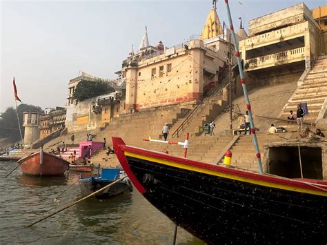 Sunrise Boat Trip Down the Ganges River in Varanasi, India