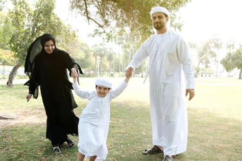 UAE Traditional Dress | Dress For Men, Women And Children