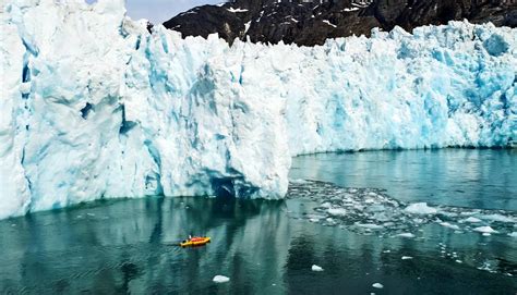 Robot kayaks find surprisingly fast tidewater glacier melting - Futurity