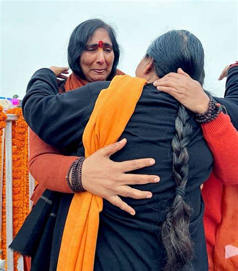 Uma Bharti, Sadhvi Rithambara Get Emotional - Rediff.com India News