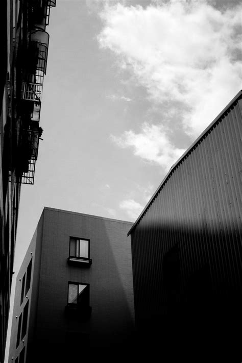 Grayscale Photo of a Building · Free Stock Photo